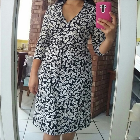 LOFT Dresses & Skirts - Loft collared wrap dress